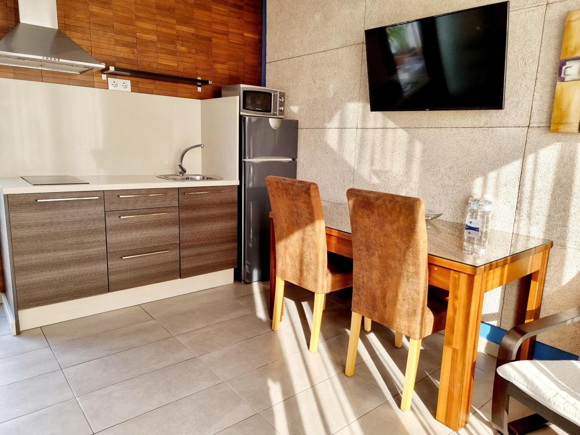 Apartamentos El Arrecife โกนิล เด ลาฟรอนเตรา ภายนอก รูปภาพ