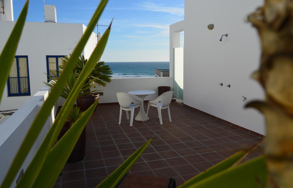 Apartamentos El Arrecife โกนิล เด ลาฟรอนเตรา ภายนอก รูปภาพ